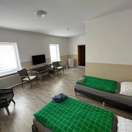 Grosse Fuer 3 Personen -fernseher, Kuehlschrank 3* Meine
