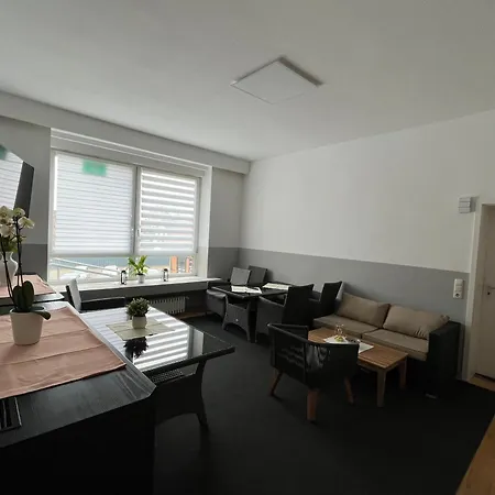Affittacamere Grosse Fuer 3 Personen -fernseher, Kuehlschrank